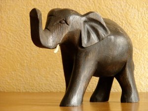 Wooden_elephant_by_LightBeam